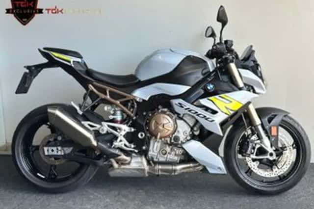 BMW S (2021) thumbnail 2
