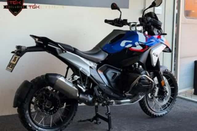 BMW R (2025) thumbnail 3