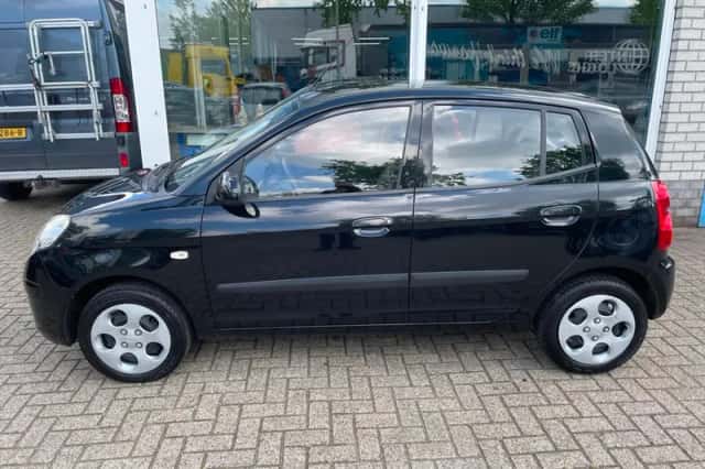 Kia Picanto (2010) thumbnail 2