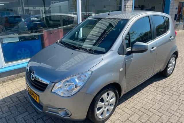 Opel Agila (2010) thumbnail 1