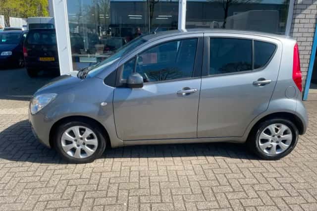 Opel Agila (2010) thumbnail 3