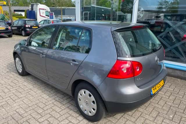 Volkswagen Golf (2008) thumbnail 3