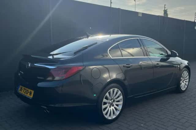 Opel Insignia (2012) thumbnail 4
