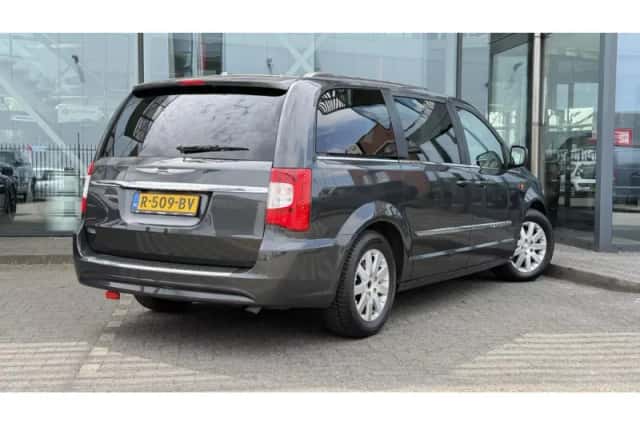 Chrysler Town (2013) thumbnail 3