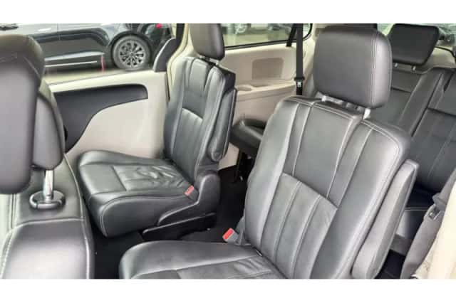 Chrysler Town (2013) thumbnail 5