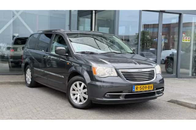 Chrysler Town (2013) thumbnail 6