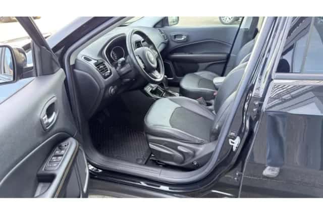 Jeep Compass (2020) thumbnail 4