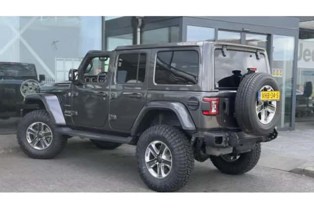 Jeep Wrangler (2020) thumbnail 3