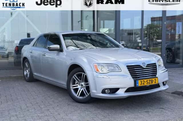 Lancia Thema (2012) thumbnail 1