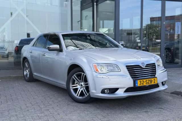 Lancia Thema (2012) thumbnail 2