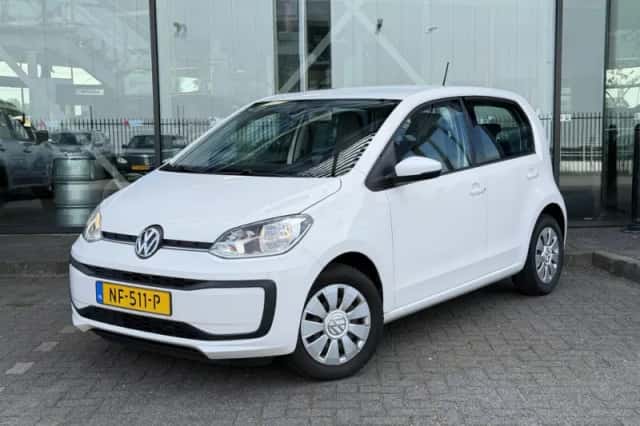 Volkswagen Up! (2017) thumbnail 6