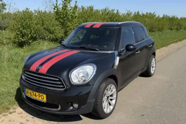 MINI Countryman (2013) thumbnail 1