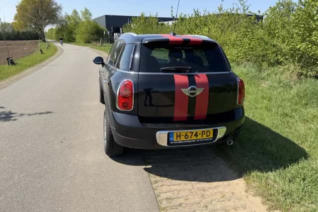 MINI Countryman (2013) thumbnail 3