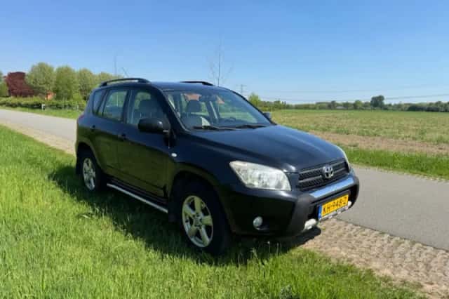 Toyota RAV4 (2006) thumbnail 5