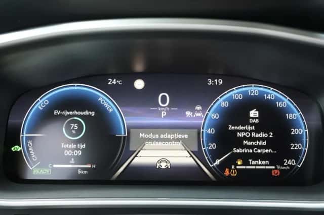 Toyota Corolla (2025) thumbnail 3