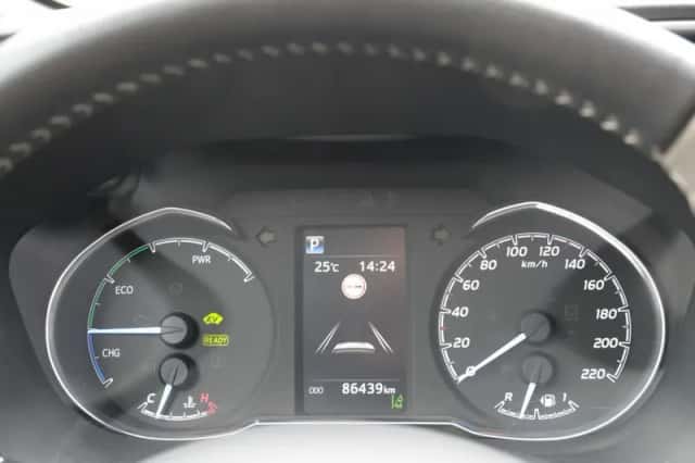 Toyota Yaris (2018) thumbnail 3