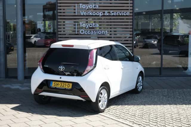 Toyota Aygo (2018) thumbnail 5
