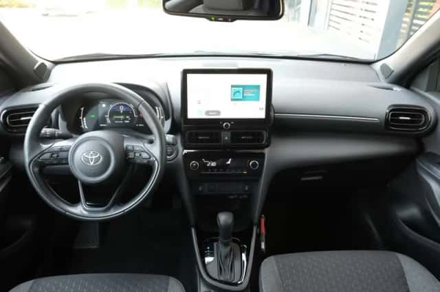 Toyota Yaris Cross (2025) thumbnail 4