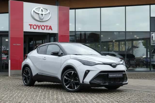 Toyota C-HR (2021) thumbnail 2