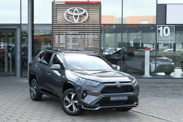Toyota RAV4 (2024) thumbnail 2