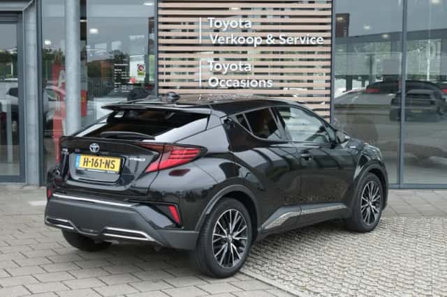 Toyota C-HR (2020) thumbnail 5