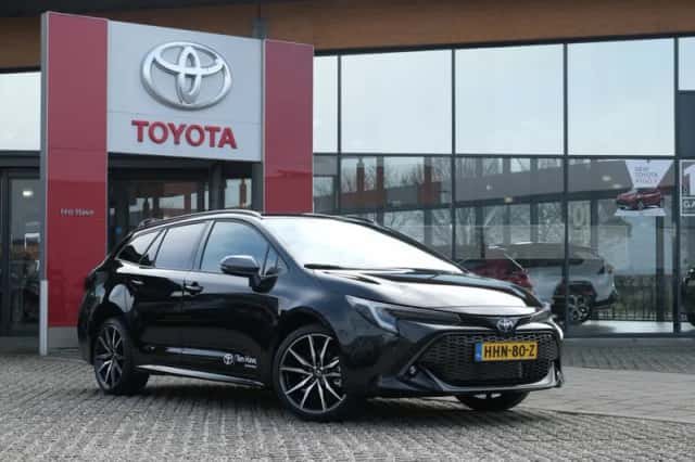 Toyota Corolla (2025) thumbnail 2