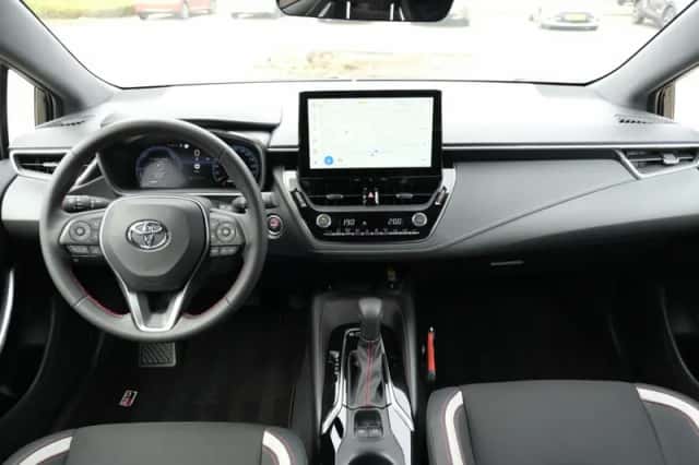 Toyota Corolla (2025) thumbnail 4