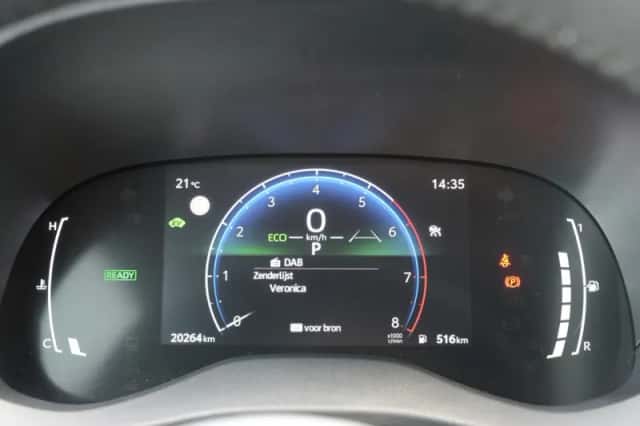 Toyota Yaris (2025) thumbnail 3