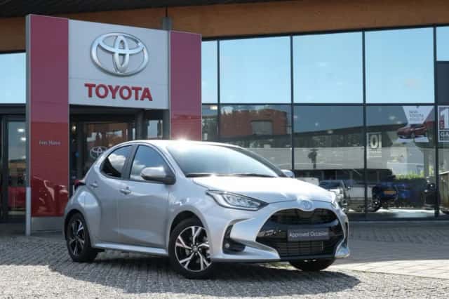Toyota Yaris (2025) thumbnail 2
