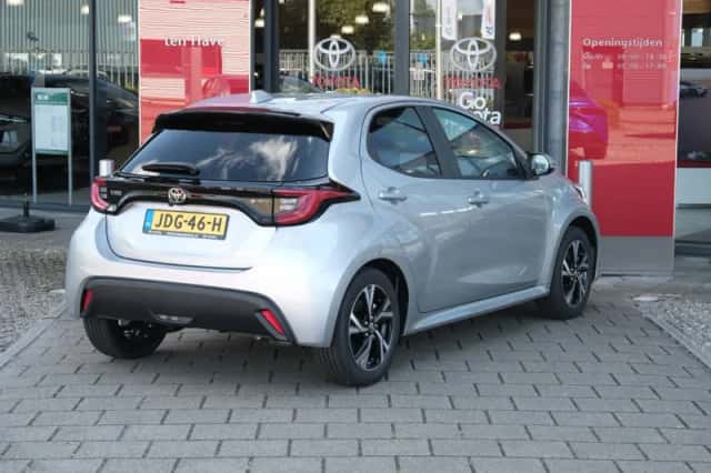 Toyota Yaris (2025) thumbnail 5