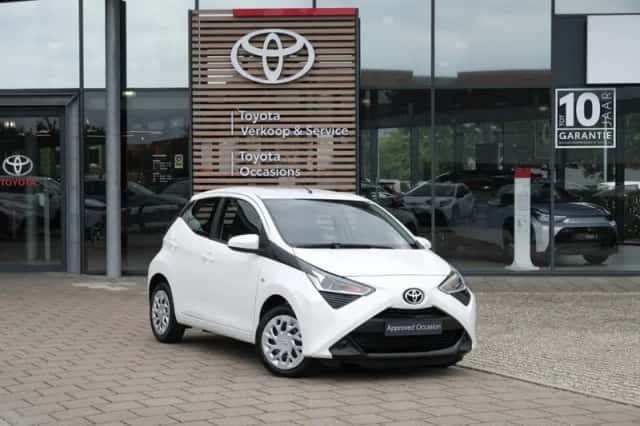 Toyota Aygo (2018) thumbnail 2