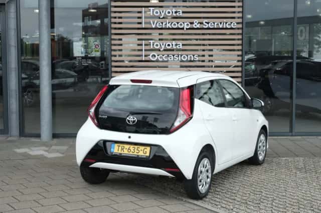 Toyota Aygo (2018) thumbnail 5