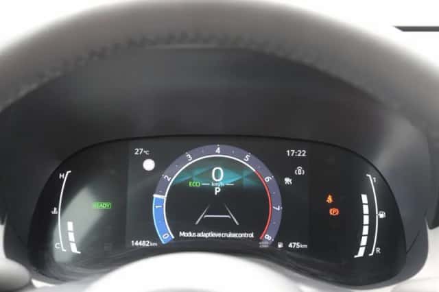Toyota Yaris (2025) thumbnail 3
