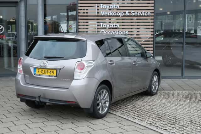 Toyota Verso (2014) thumbnail 5