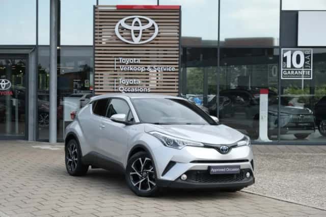 Toyota C-HR (2019) thumbnail 2