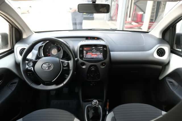 Toyota Aygo (2018) thumbnail 4