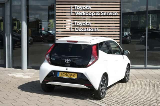 Toyota Aygo (2018) thumbnail 5
