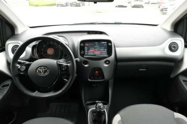 Toyota Aygo (2021) thumbnail 4