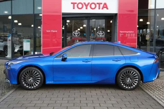 Toyota Mirai (2021) thumbnail 4