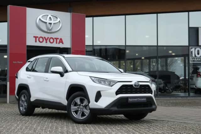 Toyota RAV4 (2023) thumbnail 2