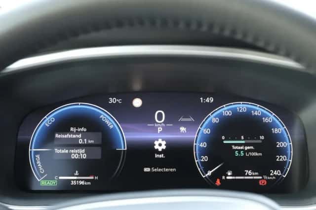 Toyota Corolla (2024) thumbnail 3