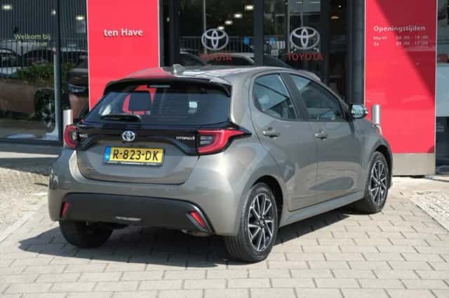 Toyota Yaris (2022) thumbnail 5