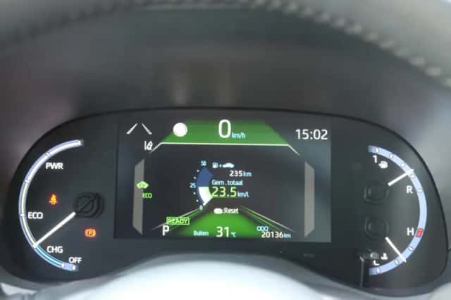 Toyota Yaris Cross (2024) thumbnail 3