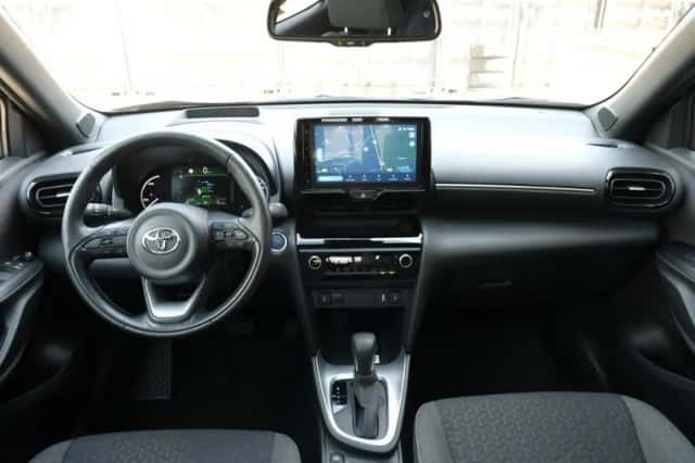 Toyota Yaris Cross (2024) thumbnail 4