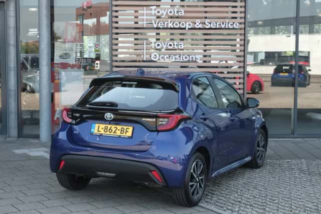 Toyota Yaris (2021) thumbnail 5