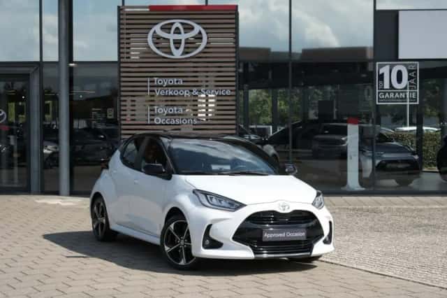 Toyota Yaris (2025) thumbnail 2