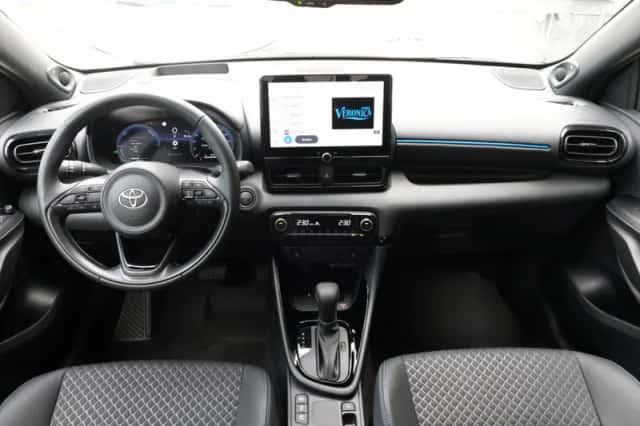 Toyota Yaris (2025) thumbnail 4