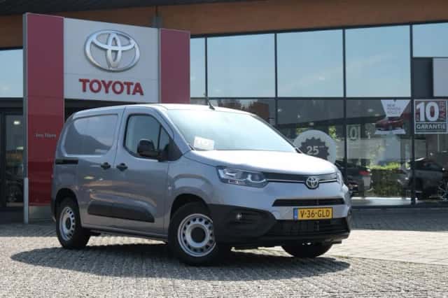 Toyota Proace (2024) thumbnail 2