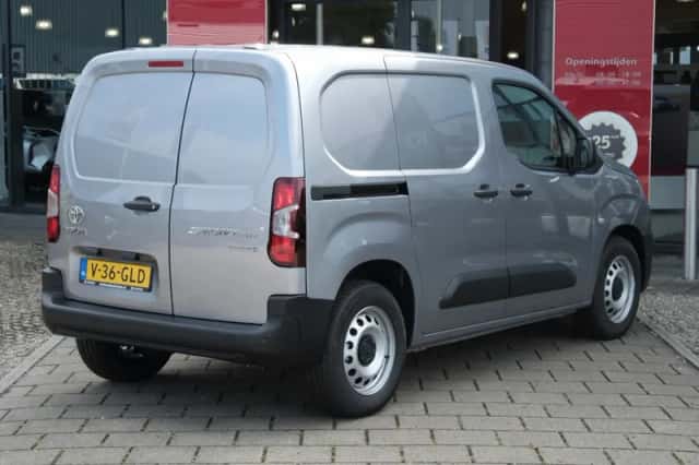Toyota Proace (2024) thumbnail 5