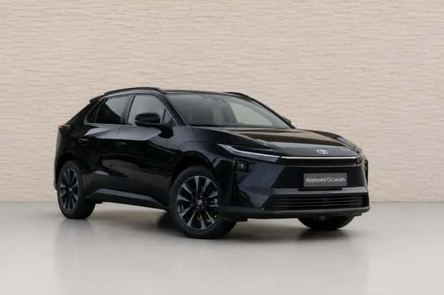 Toyota bZ4X (2025) thumbnail 1